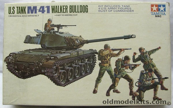 Tamiya 1/35 M-41 (M41) Walker Bulldog Tank and Four US Army Figures, MT307-598 plastic model kit